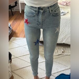 Unemployed embroidery denim